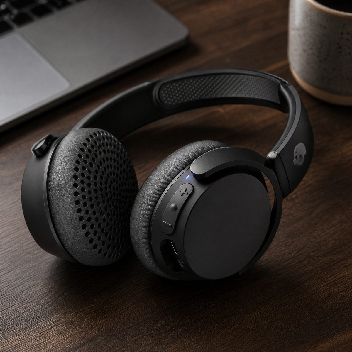 Replacement ear pads for Skullcandy Uproar Series, in use