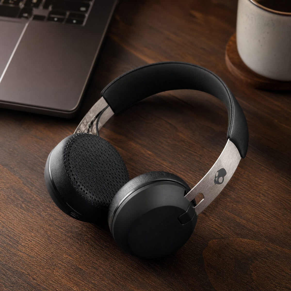 Replacement ear pads for Skullcandy Grind Series, in use